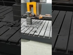 مرکز ماشینکاری 5 محور. ماشین آلات CNC 5 محور با سرعت بالا و برش و حکاکی برای قطعات دقیق