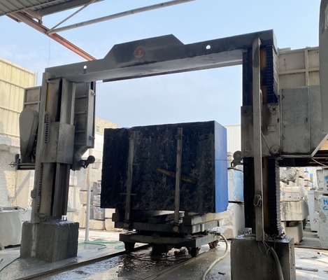 ماشین سنگ تراش 1300*2500 میلی متر برای تقسیم بلوک و مصرف 4m3/h آب