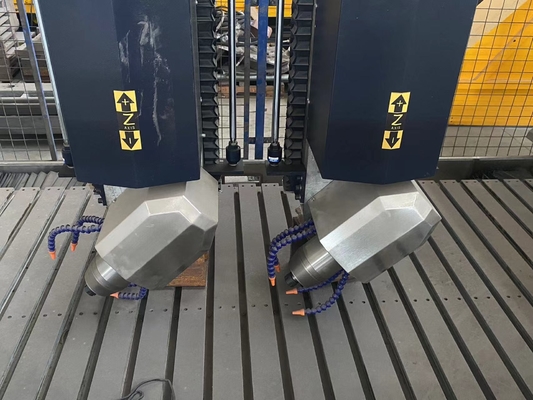 Xianda 4 محور ماشین حکاکی CNC با دقت بالا با دقت موقعیت 0.02mm و قدرت پیچ 5.5KW