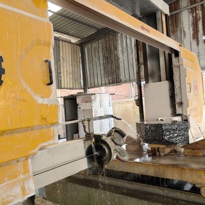 ماشین برش سنگ 4 محور با CNC سریع و آسان ساخته شده است
