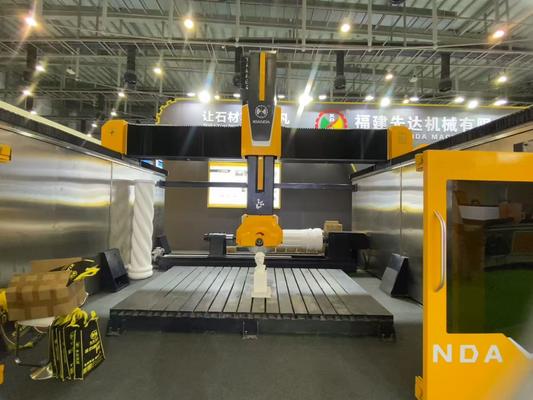 5 محور CNC روتر با 20 kW BT40 Spindle کنترل همزمان 5 محور واقعی و طراحی میز ترکیبی برای برش دقیق سنگ