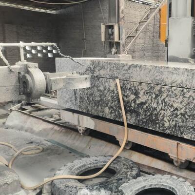 دستگاه اره سیمی الماس CNC شیاندا با موتور، گیربکس، دارای گواهینامه CE، 380 ولت/50 هرتز، 11 کیلووات، 6000 کیلوگرم برای برش سنگ