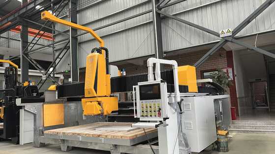 ماشین برش سنگ پل هوشمند 4 محور با تیغه 600 میلی متری سیستم CNC پیشرفته برای پردازش تخته های مرمر گرانیت
