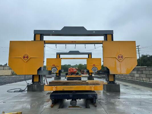 دستگاه اره سیمی الماسه با کنترل PLC و درایو پیچ همزمان برای برش بلوک مرمر و گرانیت به ابعاد ۳۰۰۰×۳۰۰۰×۱۵۰۰ میلی متر