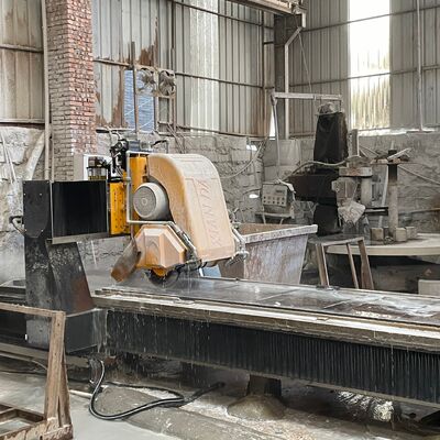 ماشین پروفیلی سنگ CNC با برش دو تیغه با دقت تکرار بالا و میز چرخشی اختیاری برای تولید سنگ سفارشی
