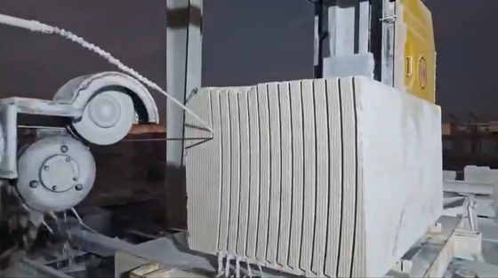 Xianda 4- محور CNC الماس سیم نورد ماشین با 360 ° میز servo-rotary و ظرفیت بار 20 تن برای برش سنگ
