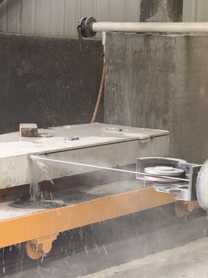 دستگاه اره سیمی الماسی CNC چهار محوره با حداکثر ابعاد پردازش 2500×3000×1500 میلی‌متر و گیربکس و سروو موتور با دقت بالا